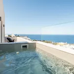 Lia Oia